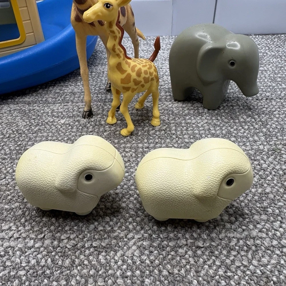 Little Tikes VTG Ark With Animals Noah Bathtub Pool Fun Great‎ Find